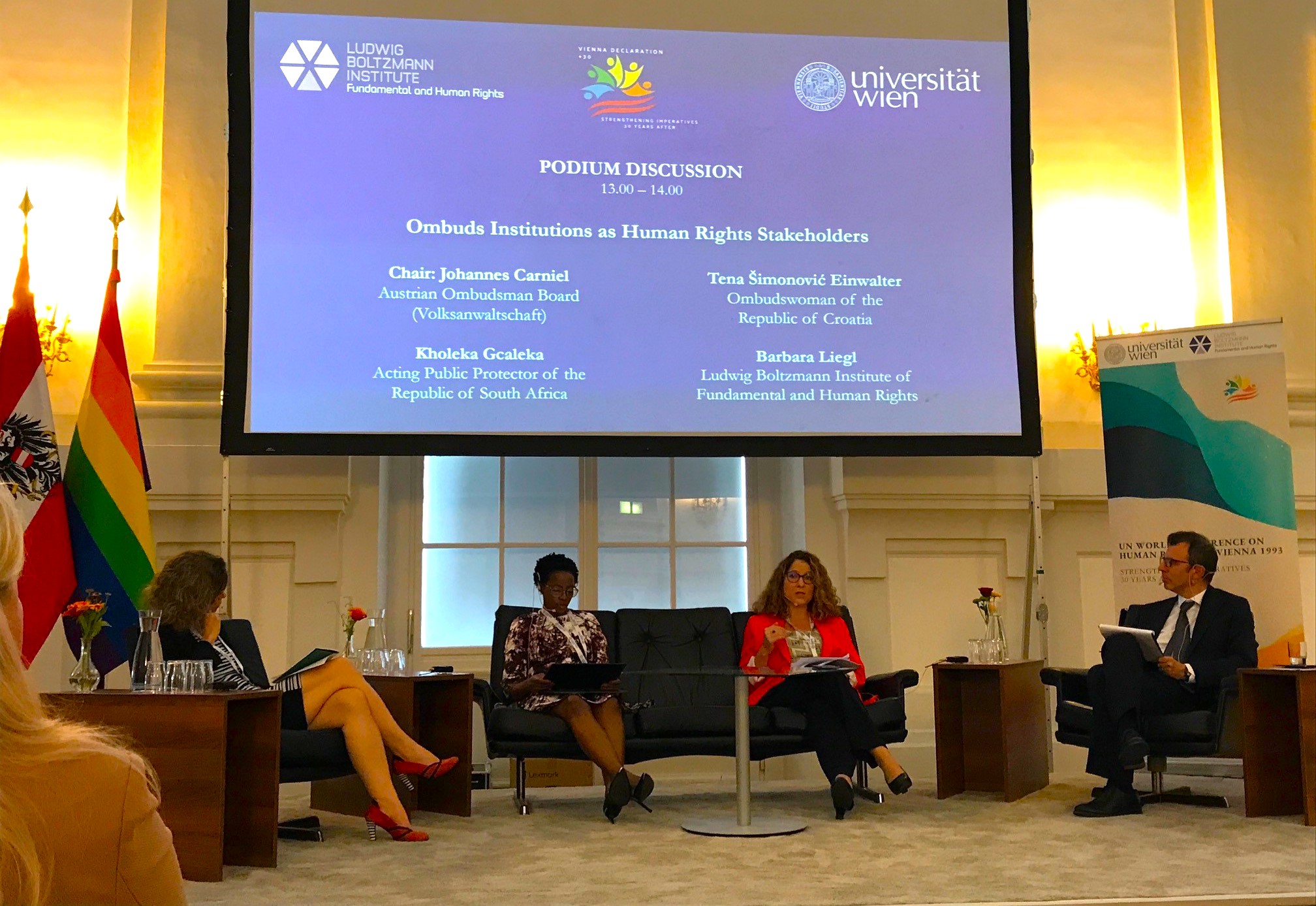 Pravobraniteljica govori na panelu tijekom konferencije u Beču